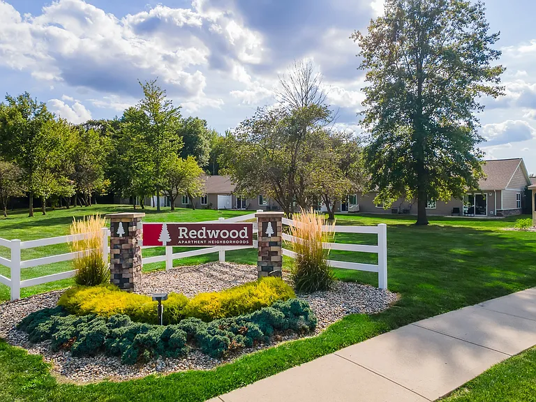 Redwood Fort Wayne Maplecrest Road — Photo 8