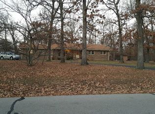 20235 NW Oakwood Dr, Lebanon, MO 65536