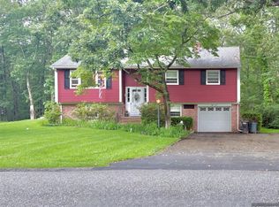 54 Alta Vista Dr, Ringwood, NJ