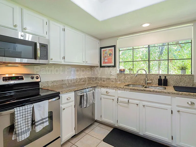 6885 E Cochise Rd #220 — Photo 2