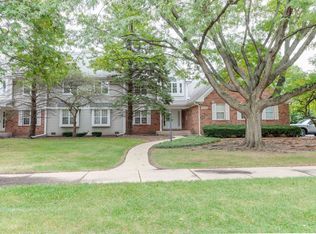 5S525 Scots Dr #6G, Naperville, IL 60563