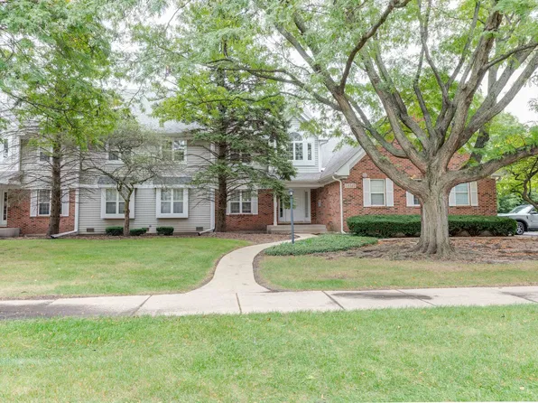 5S525 Scots Dr #6G, Naperville, IL 60563