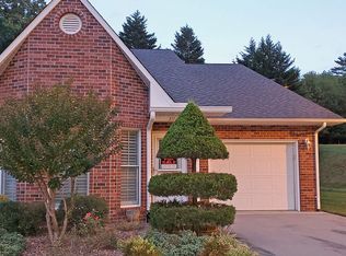 371 Oakwoods Rd, Wilkesboro, NC 28697