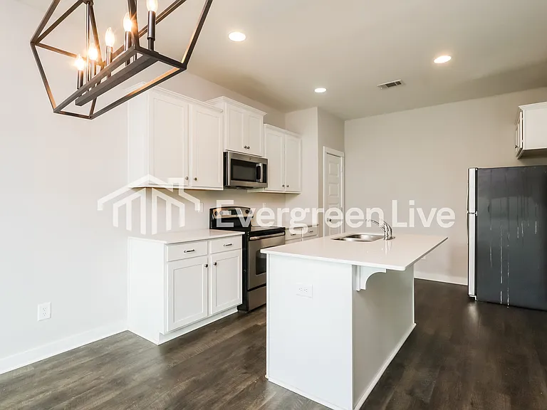11111 Summerchase Loop — Photo 4