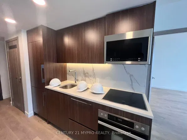38 Widmer St, Toronto, ON