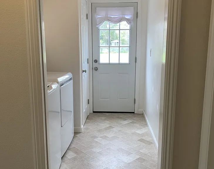 Sherry Ln — Photo 11