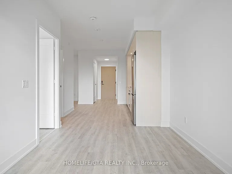 60 Central Park Dr #908 — Photo 14