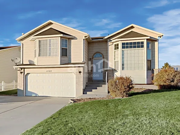 1232 W 2050 S, Woods Cross, UT 84087