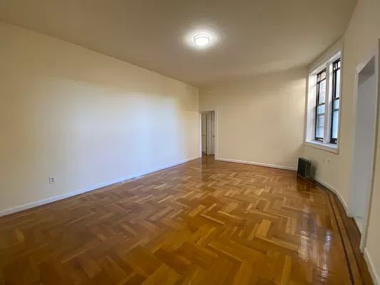 2nd image of 150 Crown St APT A12