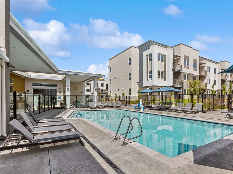 Brix 325 Apartments — Photo 15