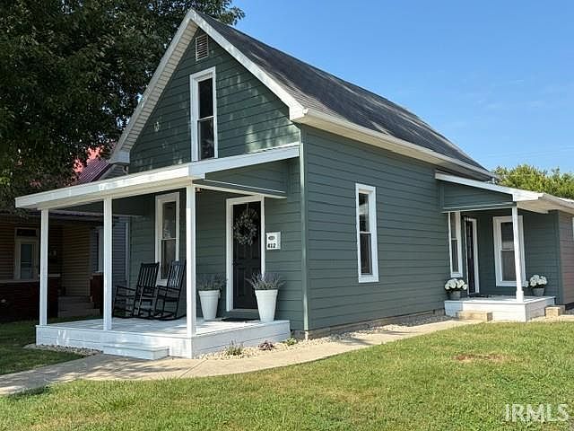 1st image of 412 W Main St
