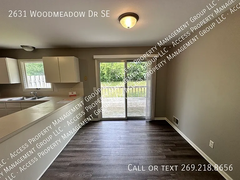 2631 Woodmeadow Dr SE — Photo 7