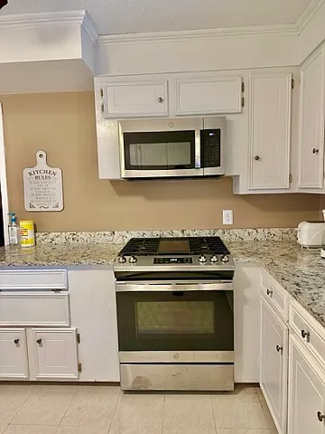 216 Leonard Cir — Photo 6