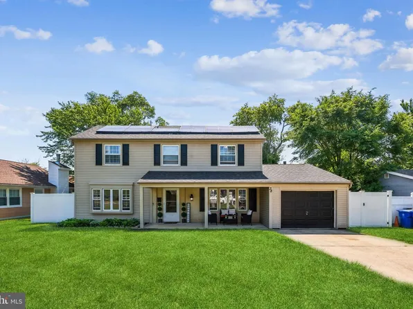 38 Mandolin Ln, Willingboro, NJ 08046
