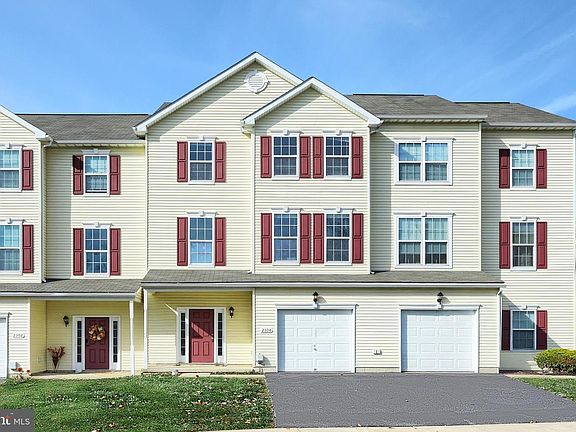 2nd image of 2304 Sunny Hill Cir #2304