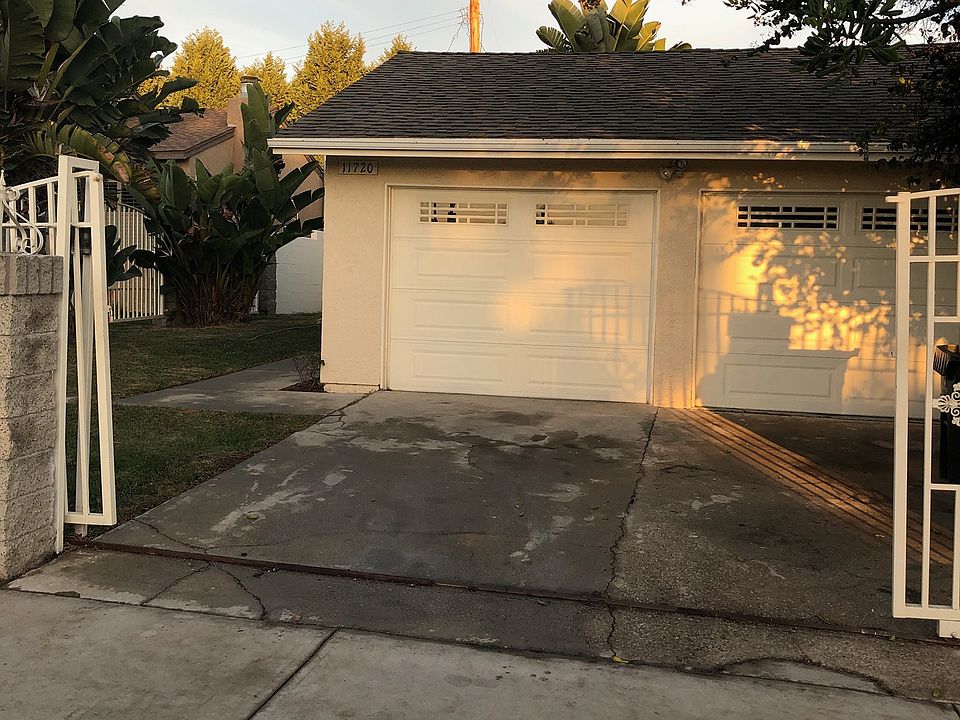 1st image of 11720 S Wilton Pl