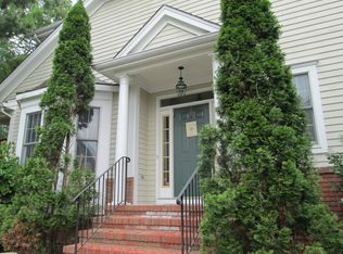 209 Huntington Ct, Wyckoff, NJ 07481