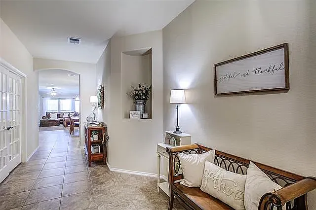 10104 Horseshoe Ln — Photo 7