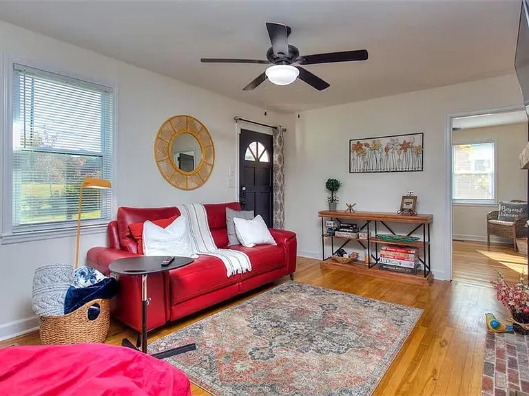 3301 Old Jonesboro Rd — Photo 3