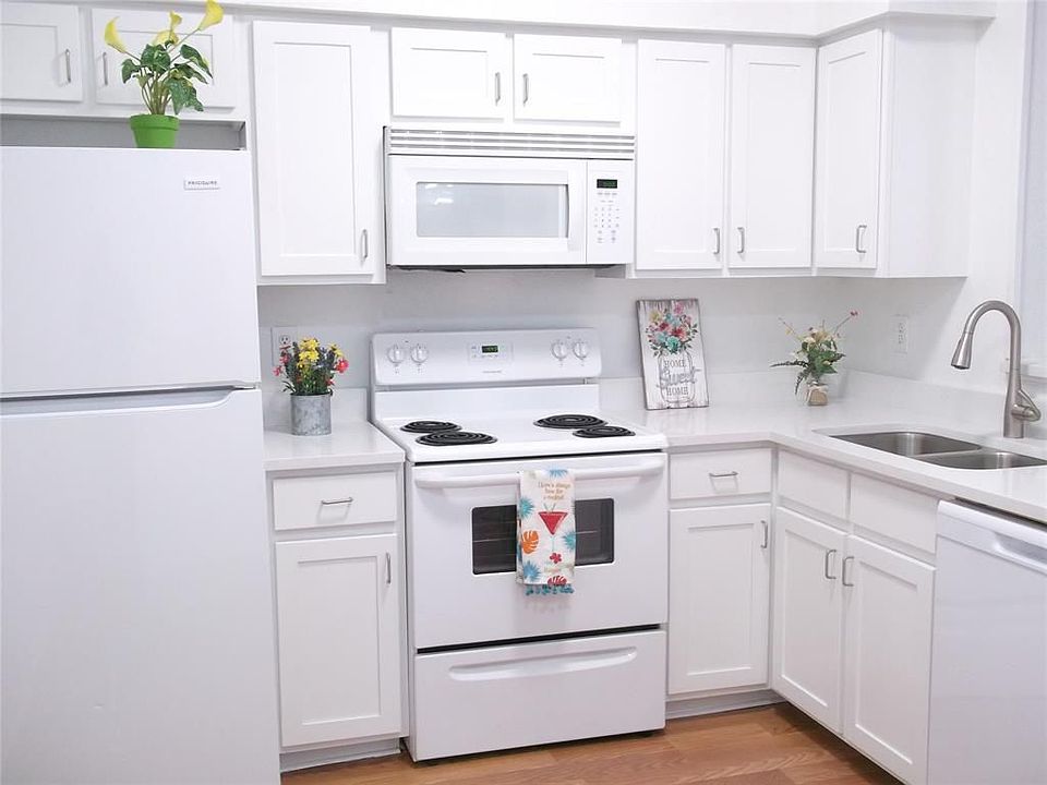 1st image of 2021 Spenwick Dr APT 614