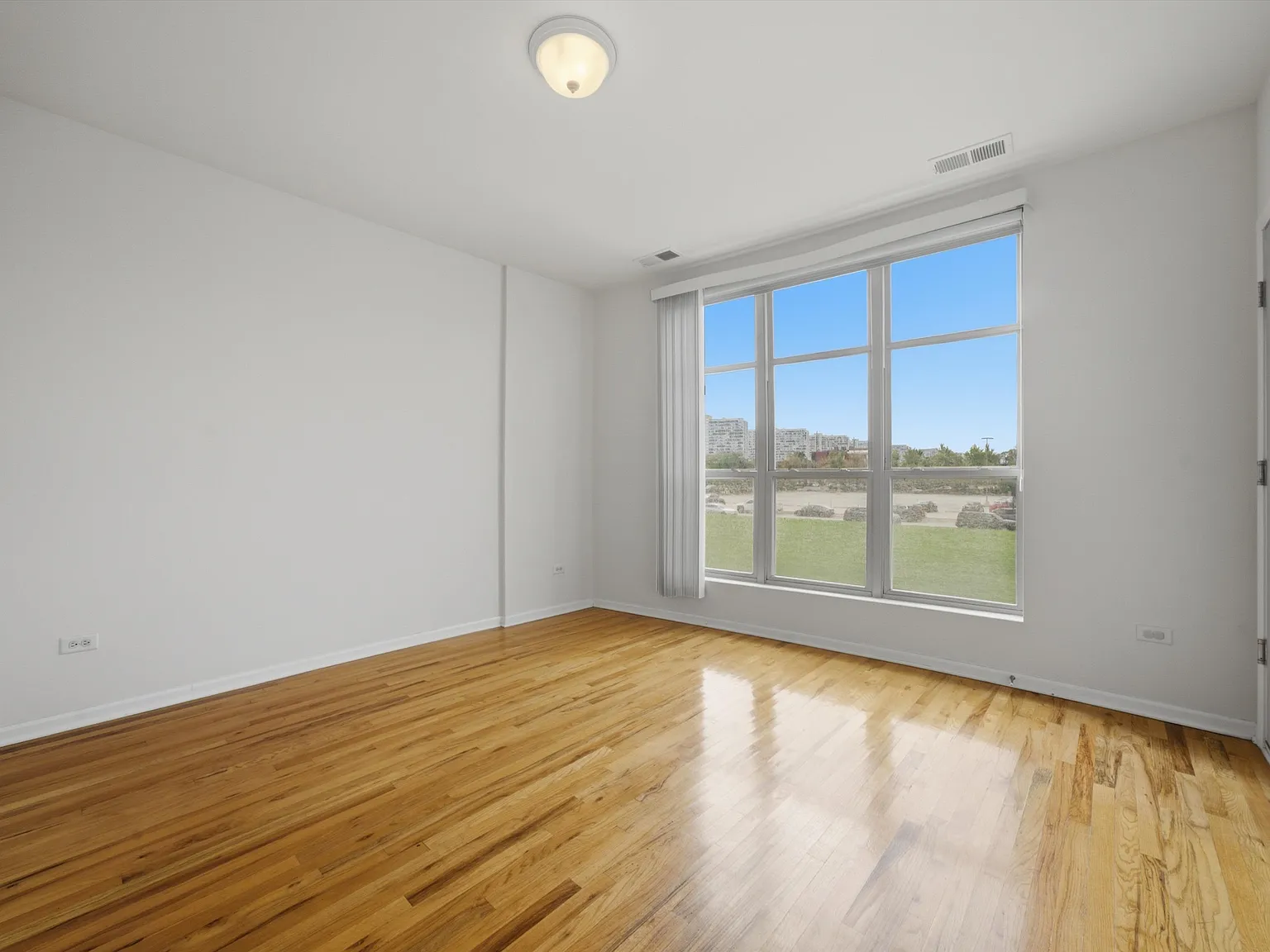 2 bed, 1288 sqft, $2,500 — Photo 3