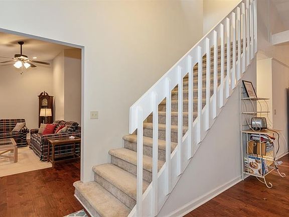 4th image of 158 Bramble Oak Dr