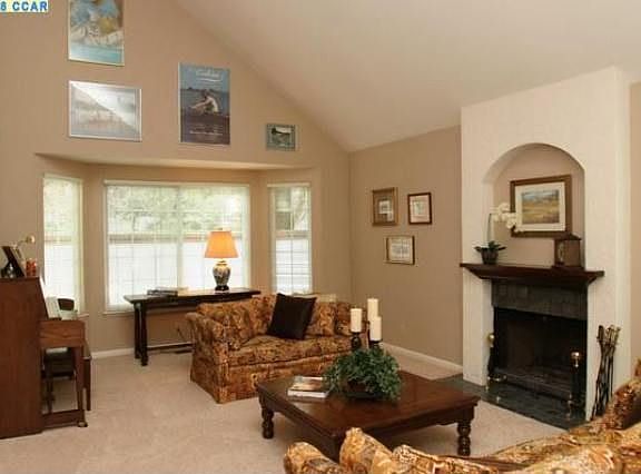 3rd image of 66 Deer Meadow Ln