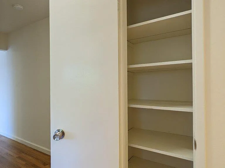 2534 Benvenue Ave — Photo 55