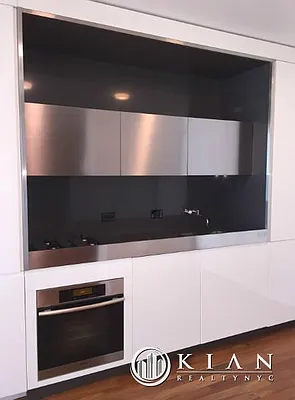 Rented by Kian Realty | media 43