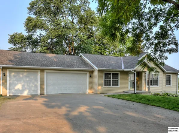 1102 S 13th St, Nebraska City, NE 68410