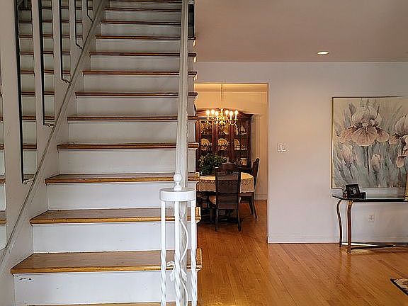 4th image of 61 Kimball Ave