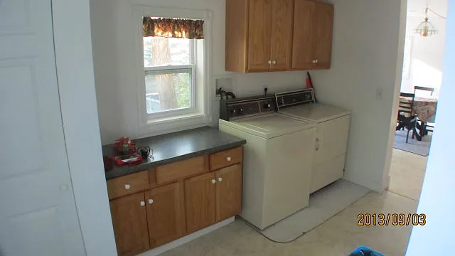 850 Webster St — Photo 10