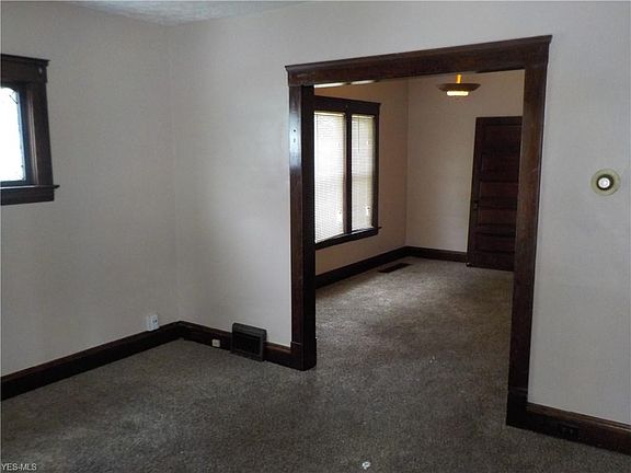 2nd image of 3318 Tampa Ave