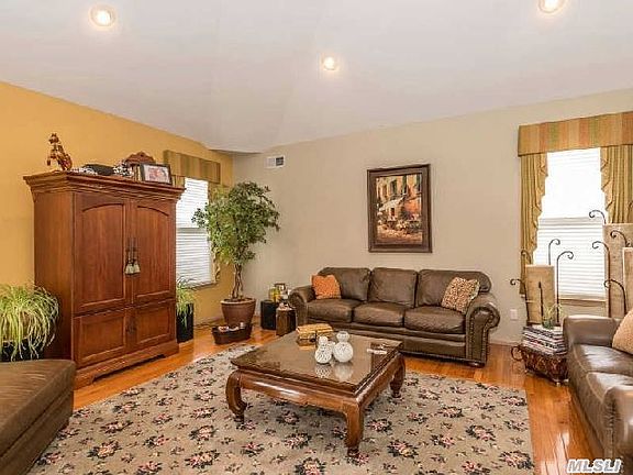 4th image of 35 Blueberry Ridge Dr