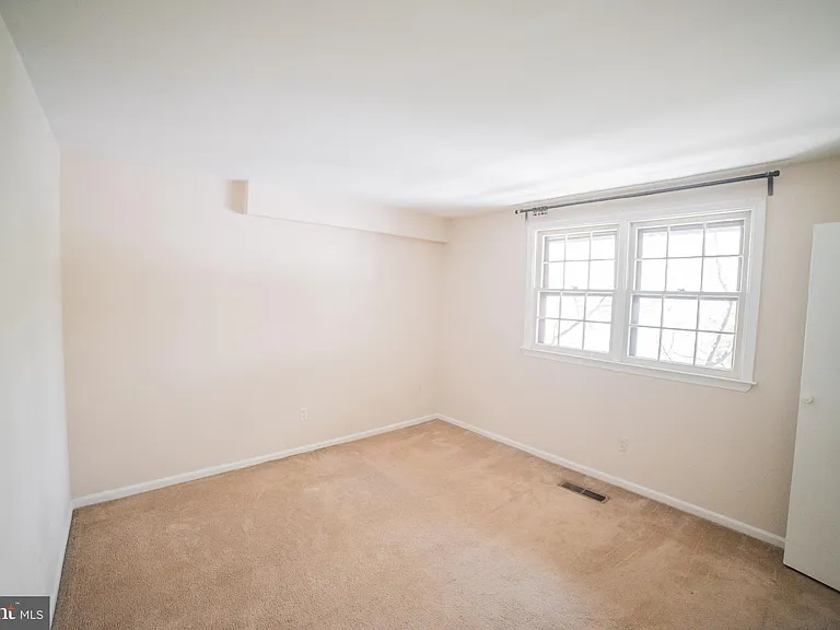 2300 Naudain St #N — Photo 9
