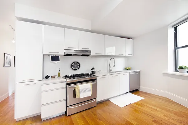 Sold by Keller Williams NYC | media 5
