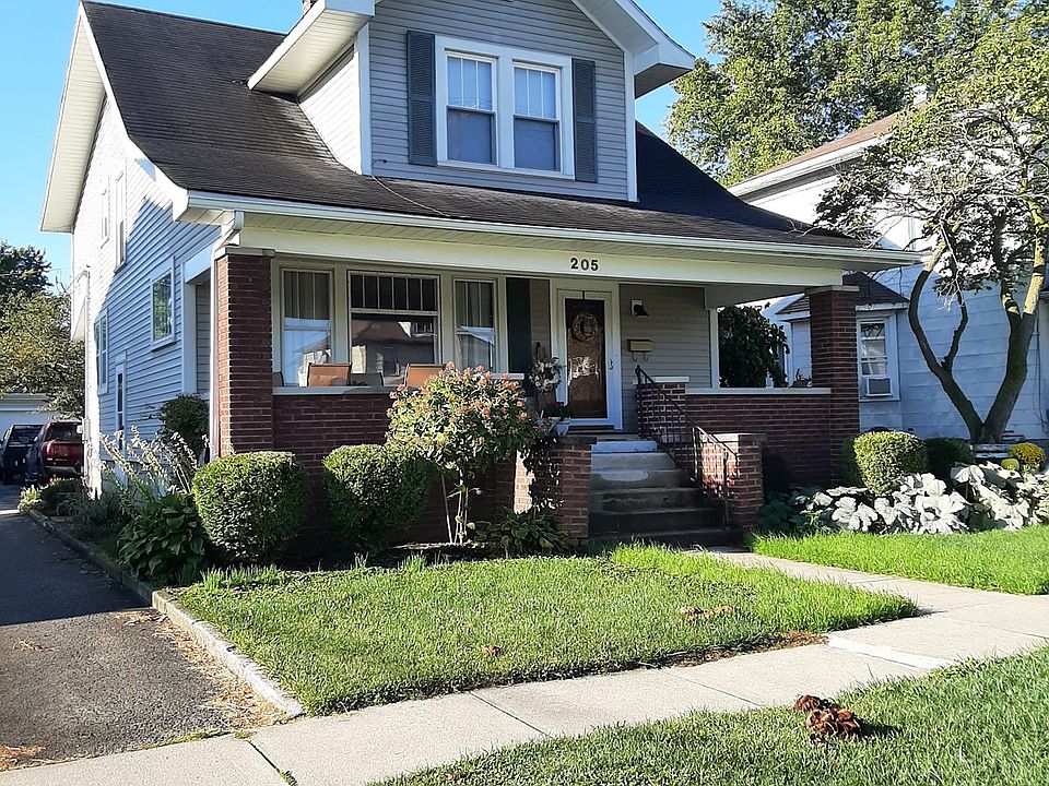 1st image of 205 W North St