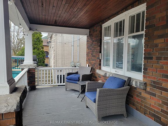 4th image of 48 Dundas St