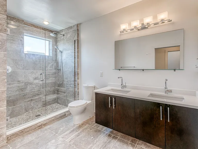 740 S Christopher Columbus Blvd #54 — Photo 11