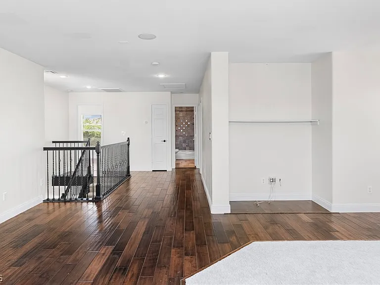 11223 Tribiani Ave — Photo 30