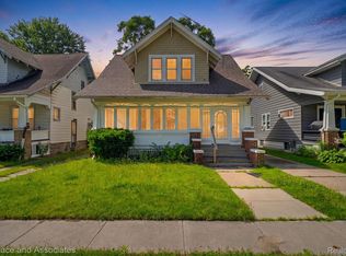 1222 Minnie St, Port Huron, MI 48060