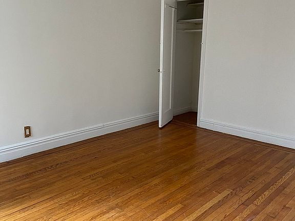 4th image of 214 Sterling Pl #502A