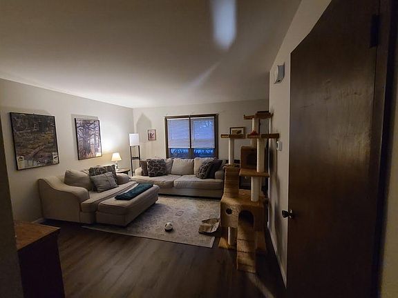 3rd image of 538 Hauert St #3