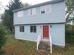 1106 Main St, Holyoke, MA 01040