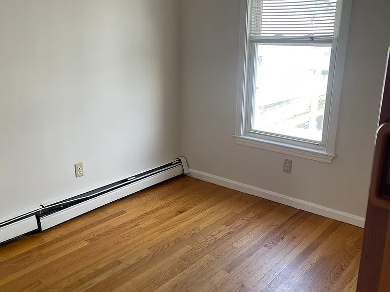 15 Albion St #2 — Photo 7