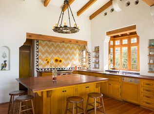 1011 San Carlos Rd #A, Santa Barbara, CA 93103