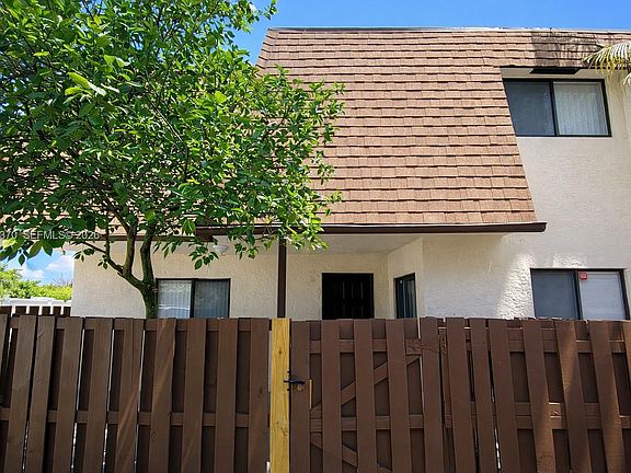 4th image of 254 San Remo Blvd #254