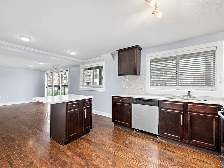 4544 Summit St — Photo 71