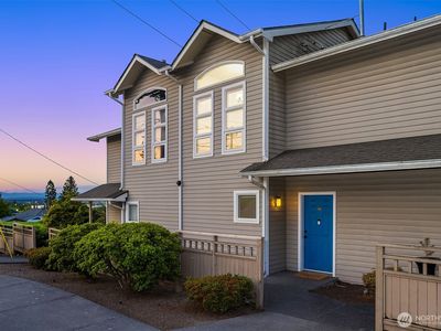 901 E Marine View Drive #106, Everett, WA, 98201