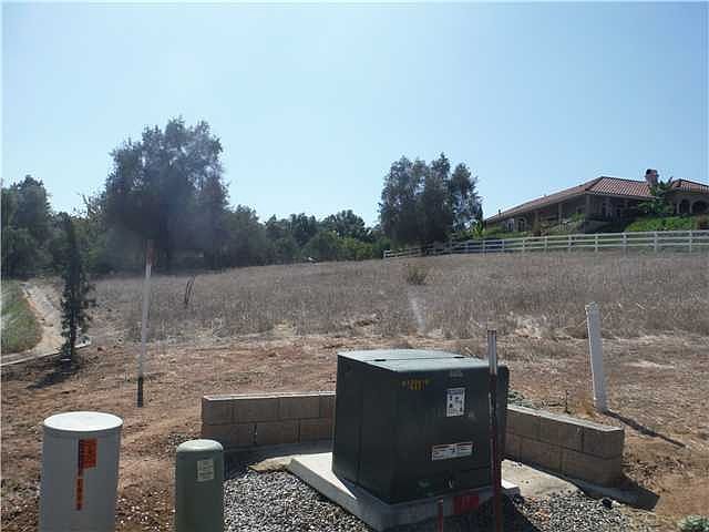 2nd image of 519 Oak Glade Dr